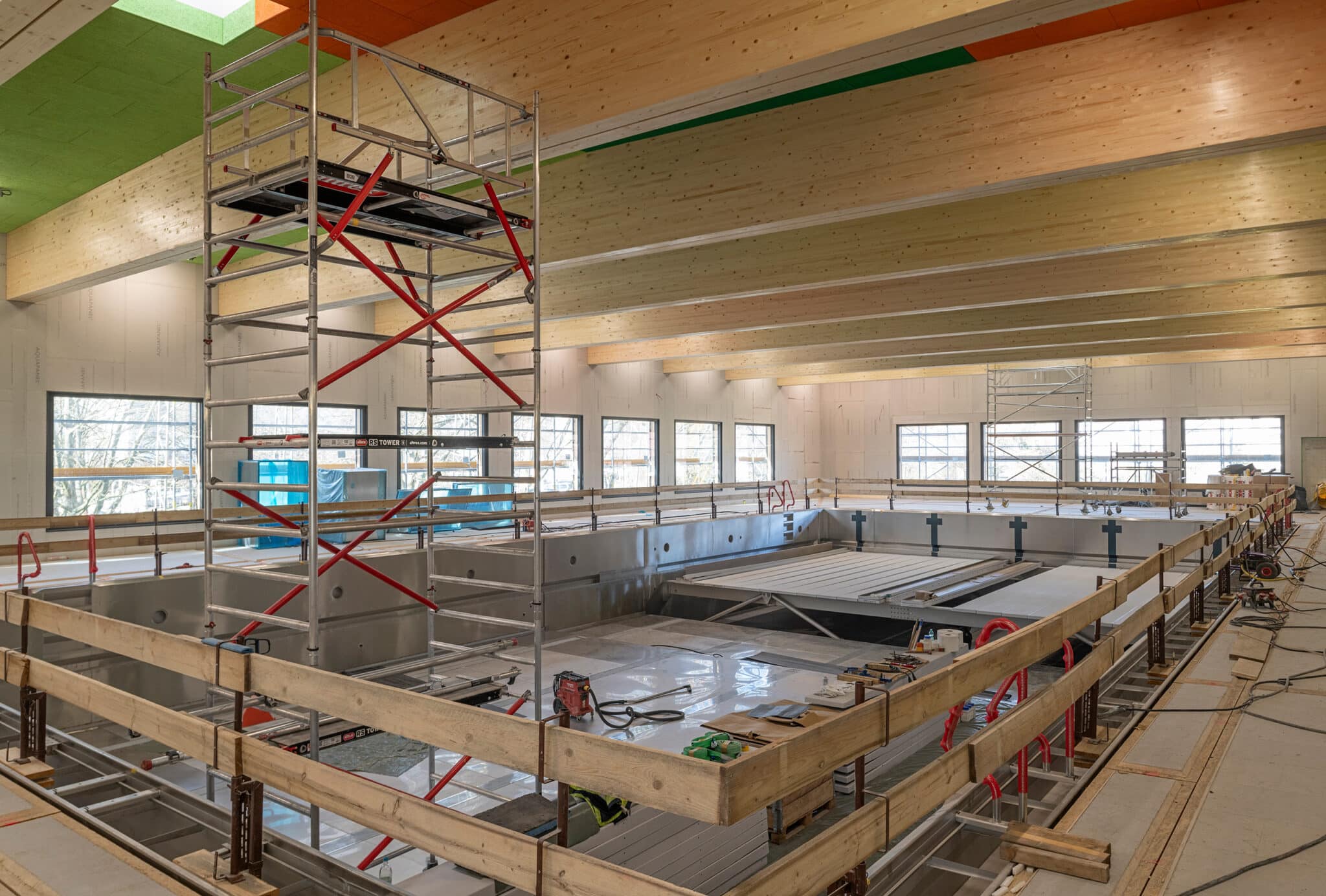 Mobiles Hallenbad Stuttgart-Zuffenhausen. Baustelle März 2026. Bild: IBA’27 / Niels Schubert