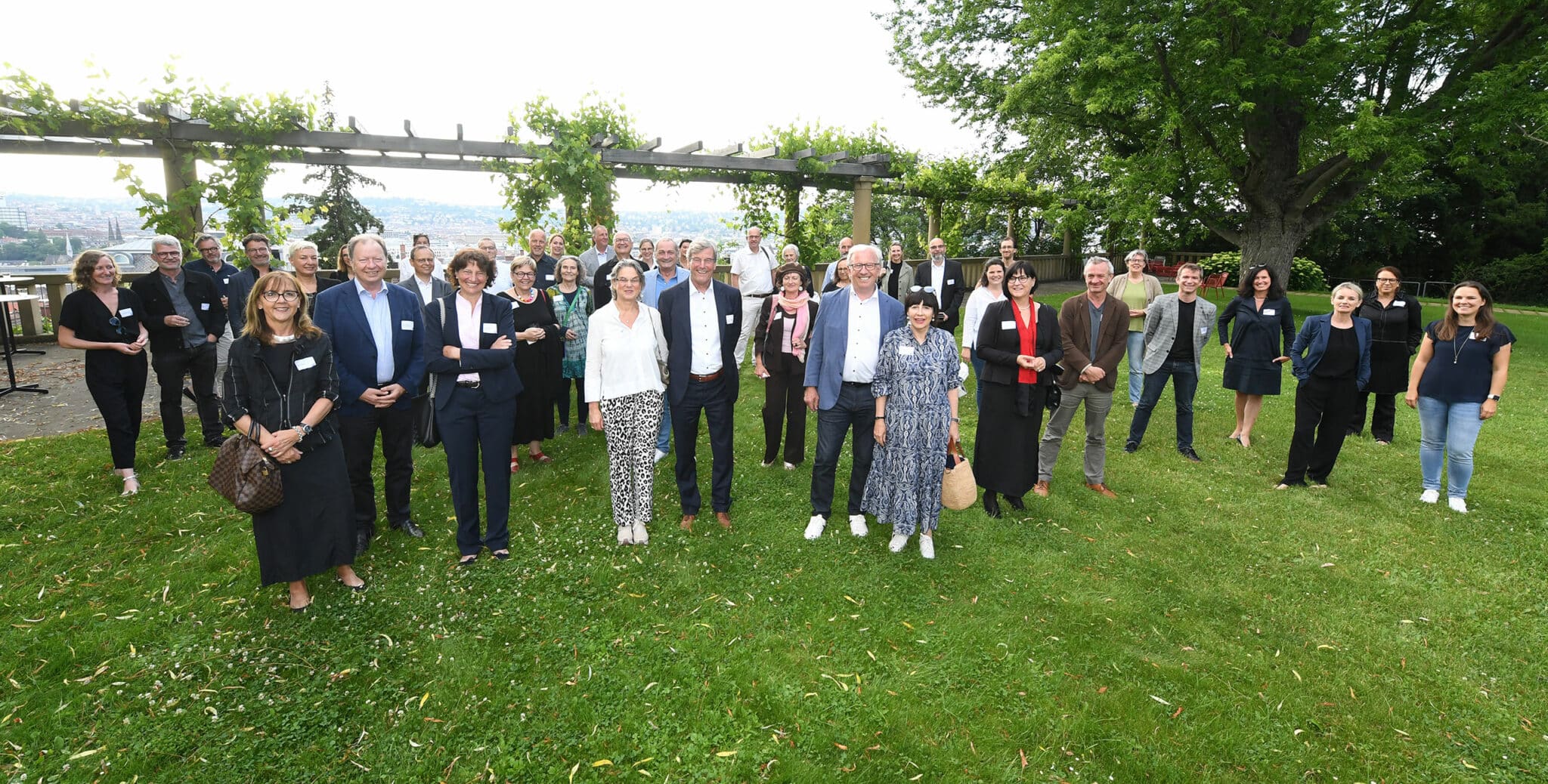 Teilnehmende der Gründungsveranstaltung der IBA’27 Friends e.V. am 24.06.2021 in Stuttgart (Bild: IBA’27 / F. Kraufmann)