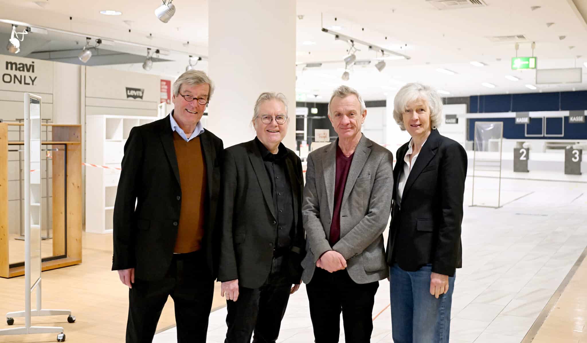 Thomas S. Bopp, Bürgermeister Peter Pätzold, Andreas Hofer, Dr. Gabriele König (Bild: IBA’27 / Franziska Kraufmann)