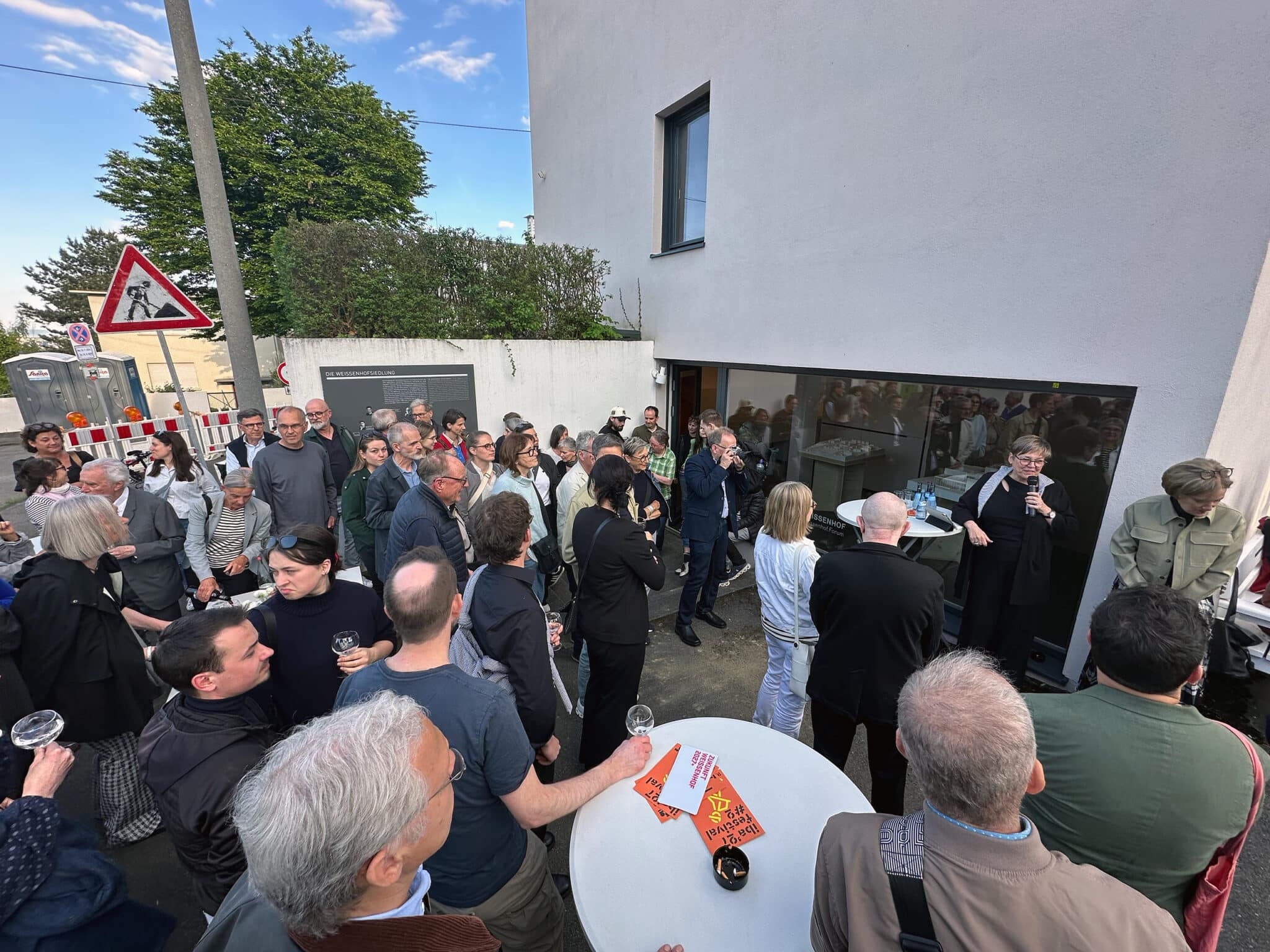 Ausstellungseröffnung zum IBA’27-Festival #2 in der Weissenhofwerkstatt im Haus Mies van der Rohe