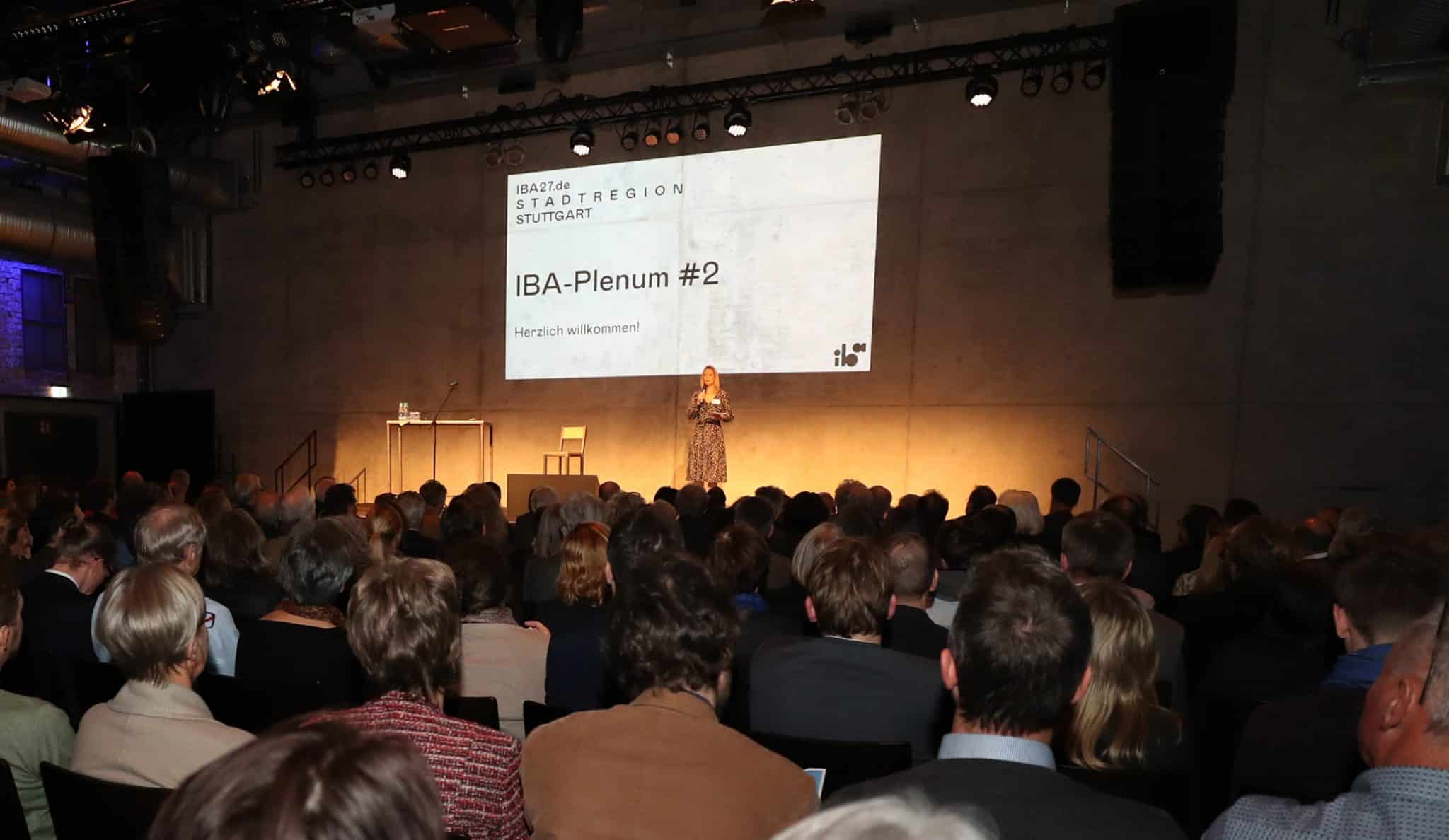 IBA-Plenum #2 in den Stuttgarter Wagenhallen (Foto: Franziska Kraufmann/IBA’27)